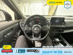 Vehicle photo 23