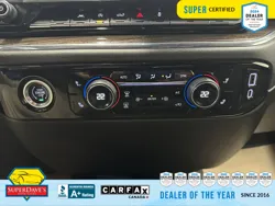 Vehicle photo 14