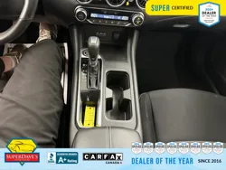 Vehicle photo 29