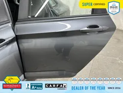 Vehicle photo 19