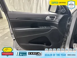 Vehicle photo 16