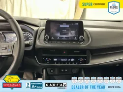 Vehicle photo 25