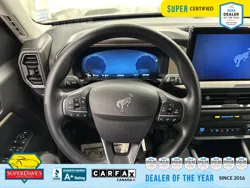 Vehicle photo 24