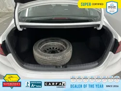 Vehicle photo 31