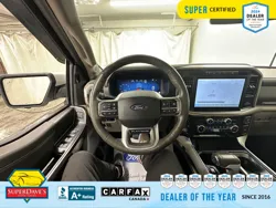 Vehicle photo 23