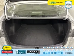 Vehicle photo 31