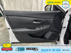 Vehicle photo 15