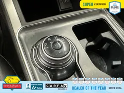 Vehicle photo 12