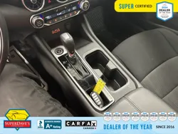 Vehicle photo 29