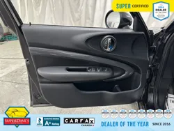 Vehicle photo 16