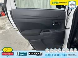 Vehicle photo 20