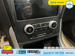 Vehicle photo 17