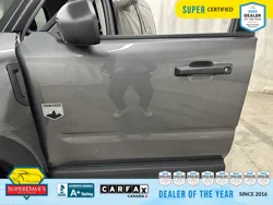 Vehicle photo 15
