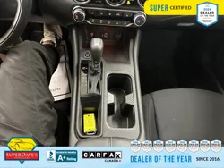 Vehicle photo 30