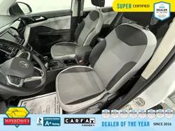 Vehicle photo 18