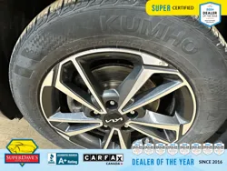 Vehicle photo 20