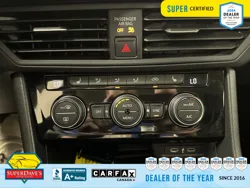 Vehicle photo 28