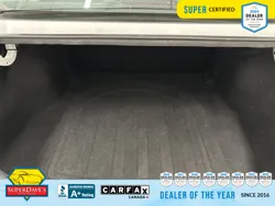 Vehicle photo 18