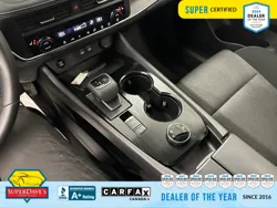 Vehicle photo 29