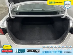 Vehicle photo 30