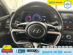 Vehicle photo 22