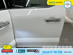Vehicle photo 19
