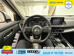 Vehicle photo 23