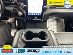 Vehicle photo 29