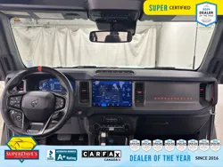Vehicle photo 18