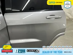 Vehicle photo 19
