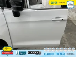 Vehicle photo 15