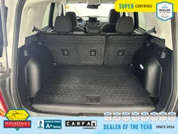 Vehicle photo 30