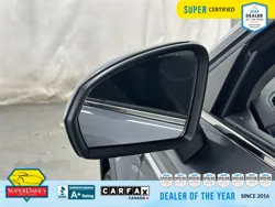 Vehicle photo 14