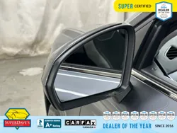 Vehicle photo 14