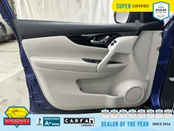 Vehicle photo 16