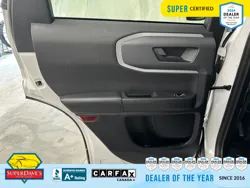 Vehicle photo 20