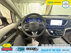 Vehicle photo 23
