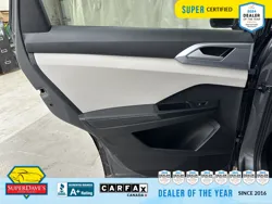 Vehicle photo 20