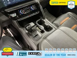 Vehicle photo 28