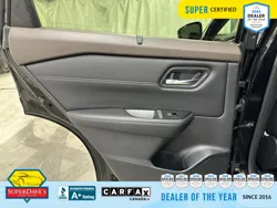 Vehicle photo 20