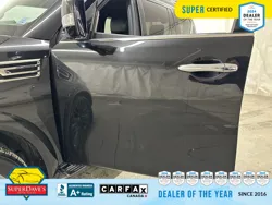Vehicle photo 15