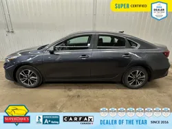 Vehicle photo 18