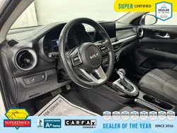Vehicle photo 16