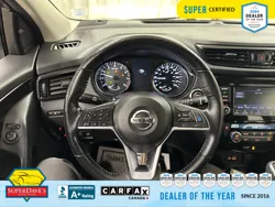 Vehicle photo 24