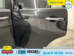 Vehicle photo 19