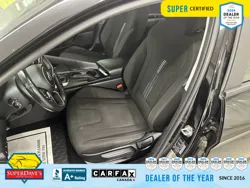 Vehicle photo 17