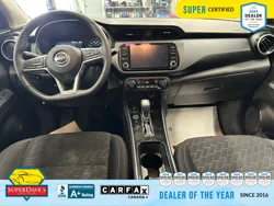 Vehicle photo 17