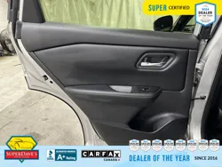 Vehicle photo 20