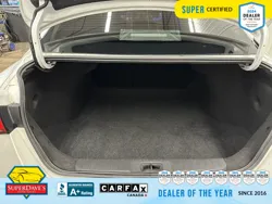 Vehicle photo 19