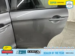 Vehicle photo 19